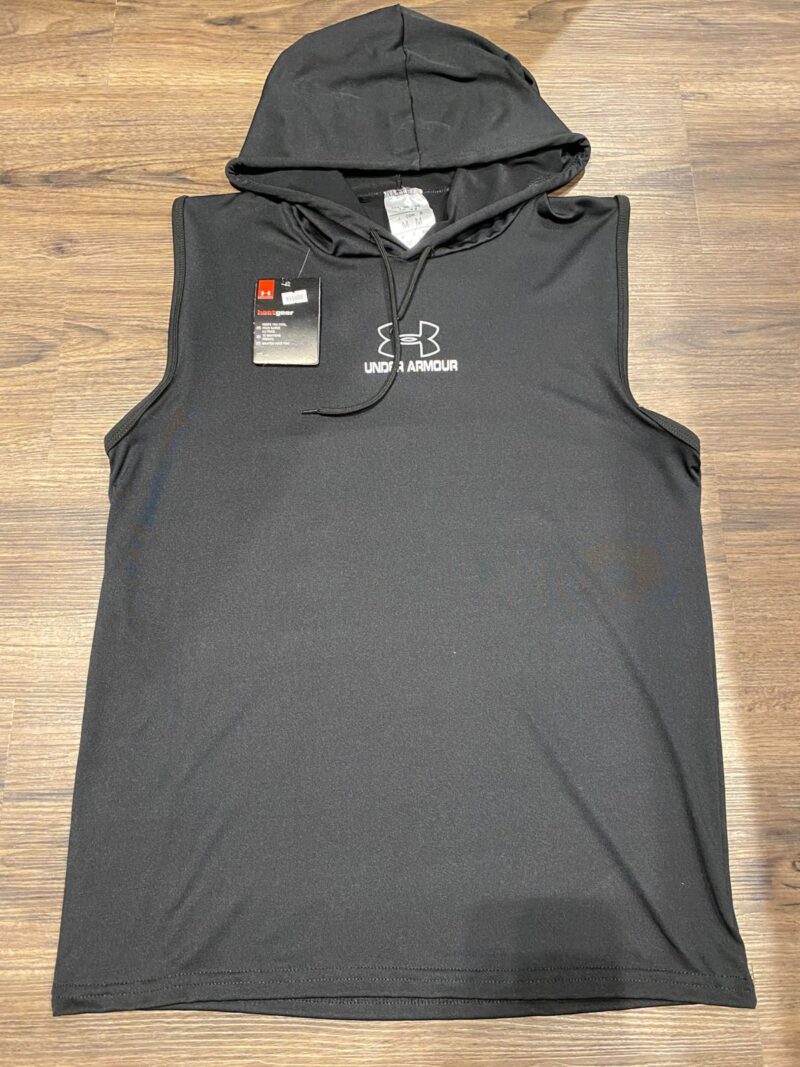 Musculosa con capucha